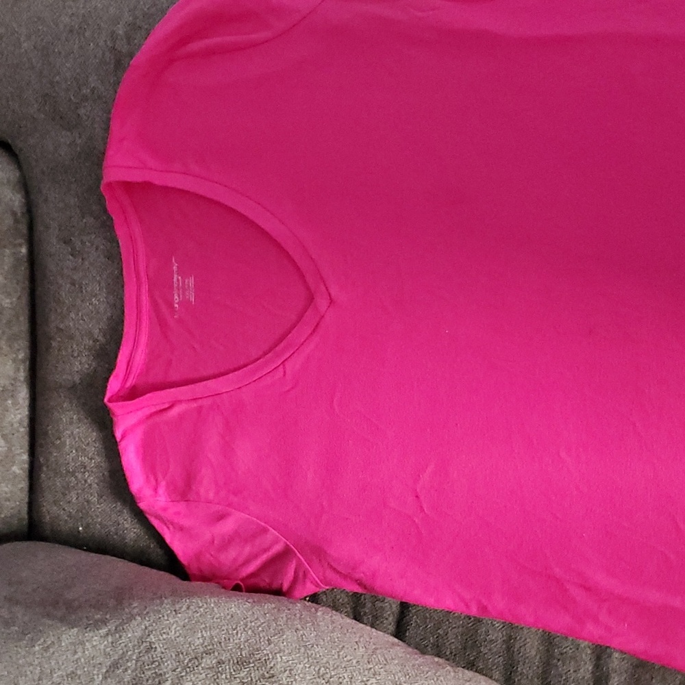 Liz Lange maternity top